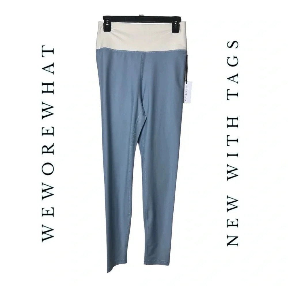 1564. WEWOREWHAT 7/8 LENGTH LEGGINGS BABY BLUE/WHITE‎ IN COLOR SIZE LARGE SKINNY